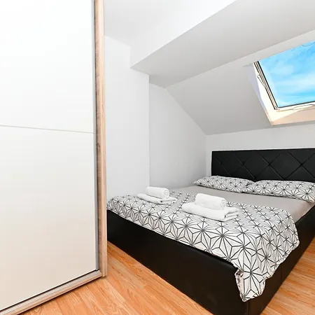 By The Sea Mastrinka, Ciovo - 23959 * تروغير